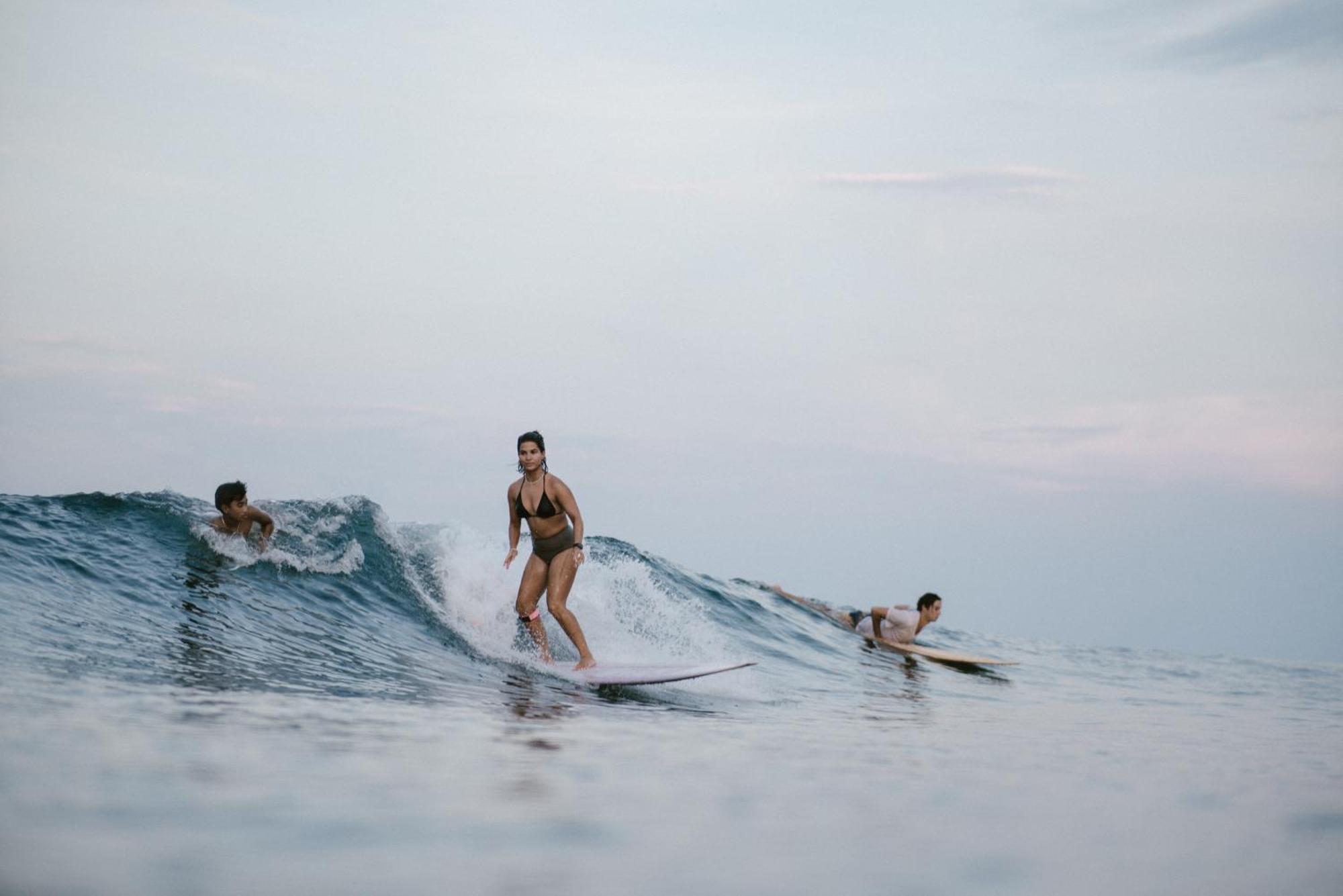Surf And Yoga Retreat Nicaragua Hostel La Albina ภายนอก รูปภาพ