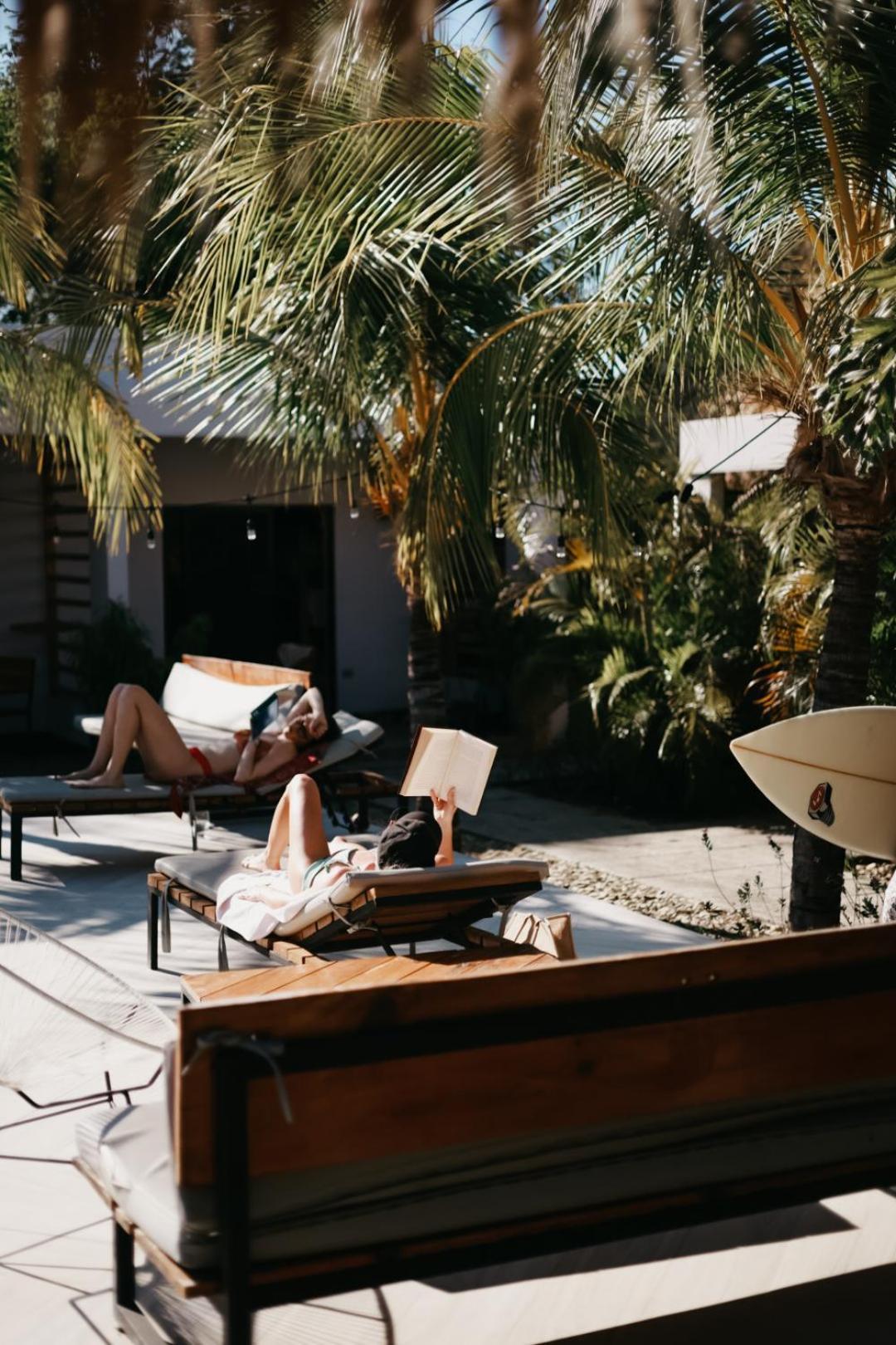 Surf And Yoga Retreat Nicaragua Hostel La Albina ภายนอก รูปภาพ