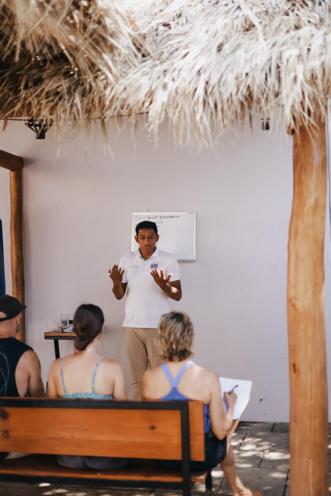 Surf And Yoga Retreat Nicaragua Hostel La Albina ภายนอก รูปภาพ